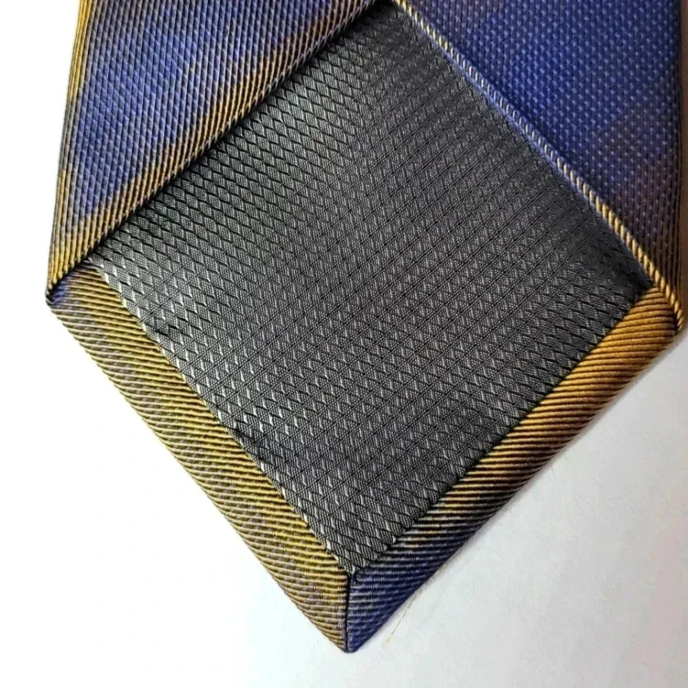 Roberto Villini Handmade Silk Tie - Picture 5 of 6